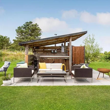 Stunning In With House Sea View Holiday home