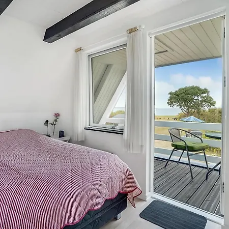 4 Bedroom Beautiful Home In Lemvig *