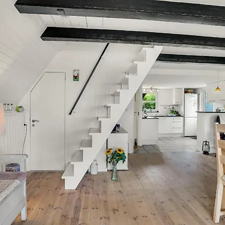 Casa vacanze 4 Bedroom Beautiful Home In Lemvig