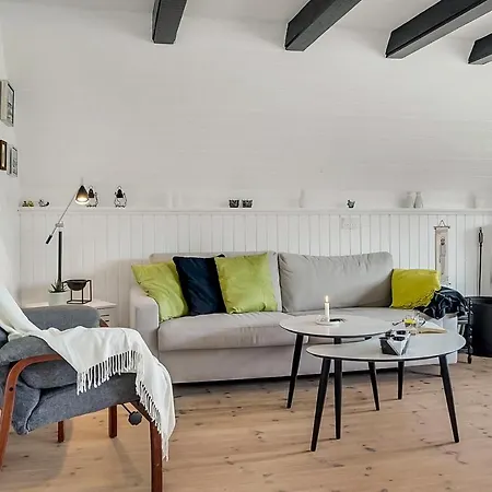 Casa vacanze 4 Bedroom Beautiful Home In Lemvig