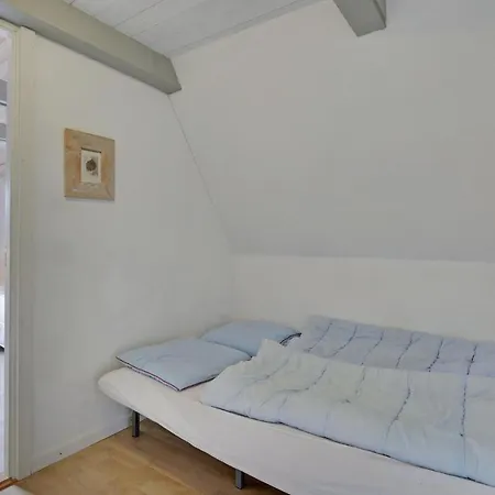 4 Bedroom Beautiful Home In Lemvig Casa vacanze *